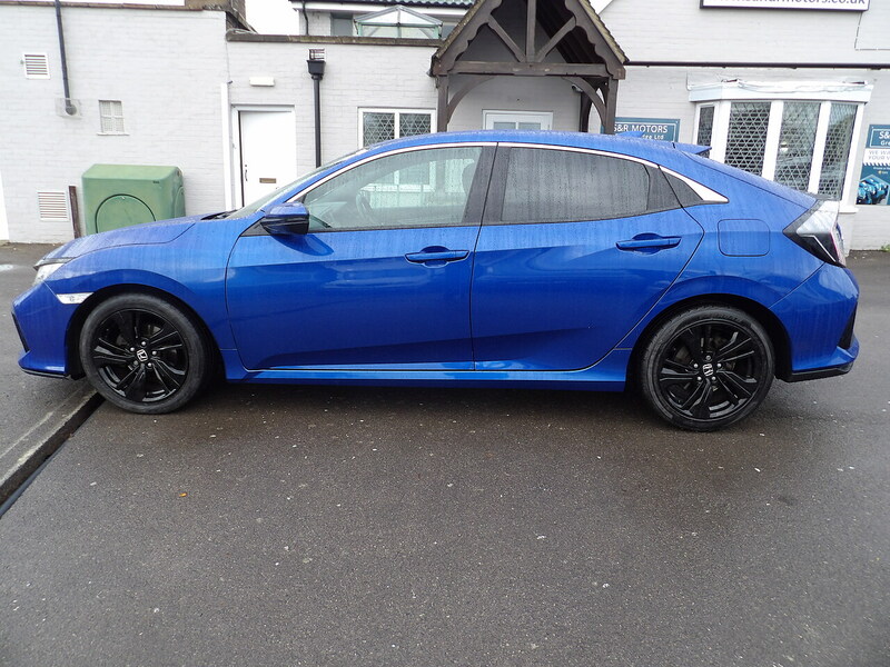 Used Honda Civic 2017 for sale - 76437081: Photo 2