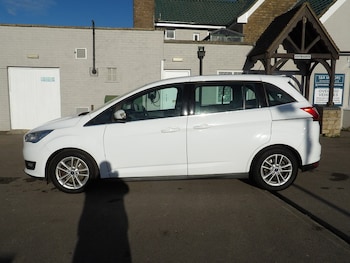 Used Ford Grand C-Max 2016 for sale - 76725171: Photo