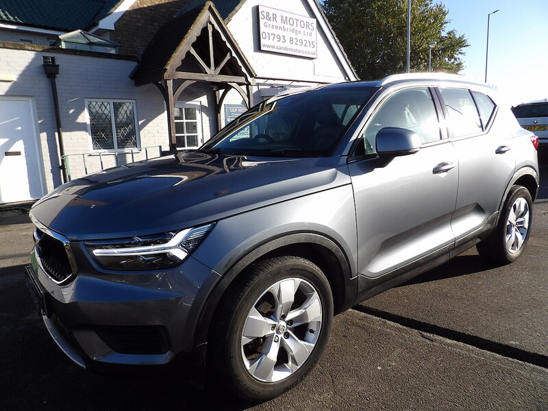 Used Volvo XC40 for sale - 76357032: Photo 1