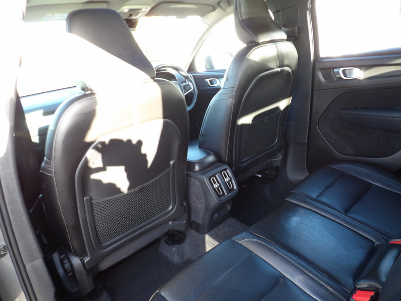 Used Volvo XC40 for sale - 76357032: Photo 24