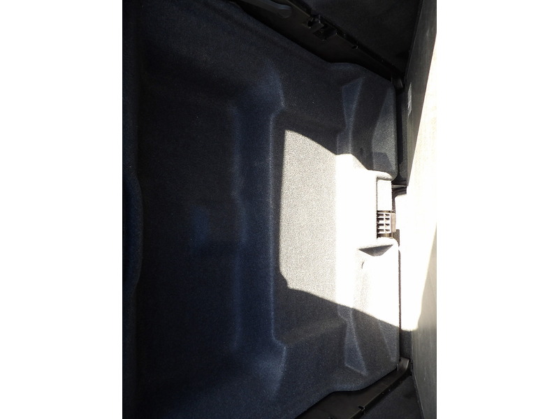 Used Volvo XC40 for sale - 76357032: Photo 32