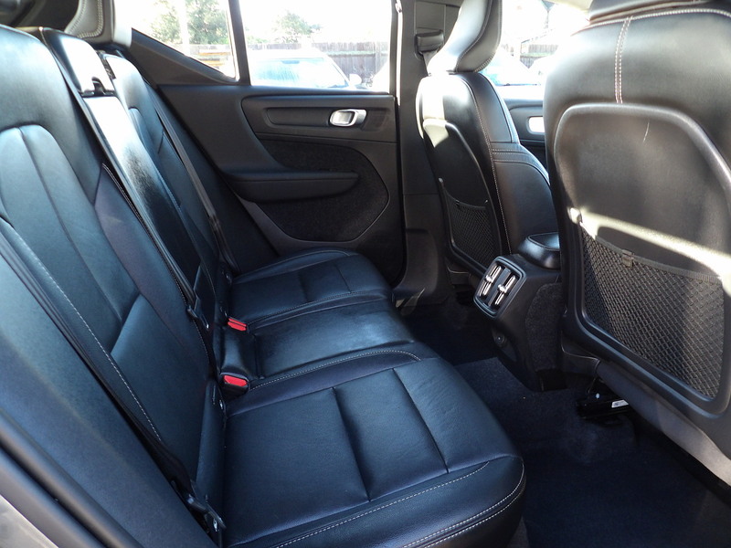 Used Volvo XC40 for sale - 76357032: Photo 33