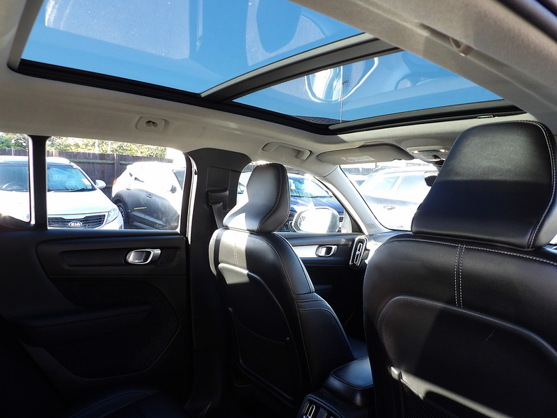 Used Volvo XC40 for sale - 76357032: Photo 35