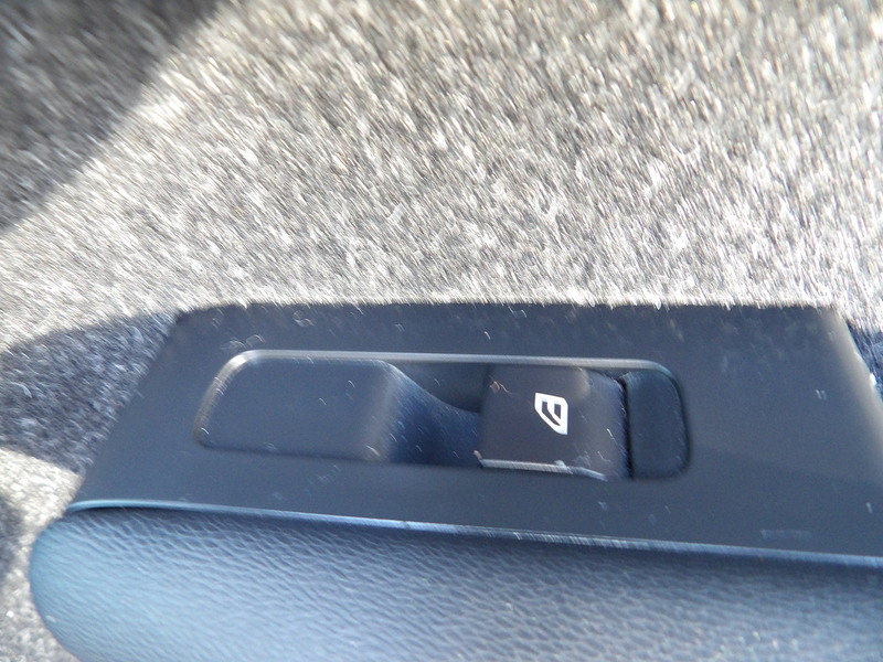 Used Volvo XC40 for sale - 76357032: Photo 36