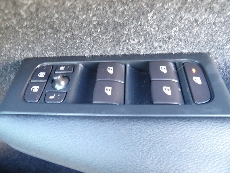 Used Volvo XC40 for sale - 76357032: Photo 42