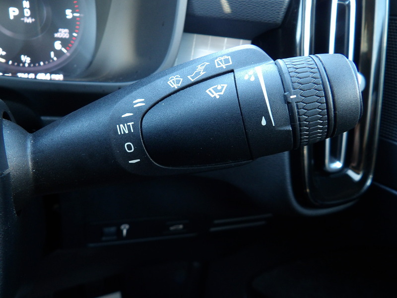 Used Volvo XC40 for sale - 76357032: Photo 46