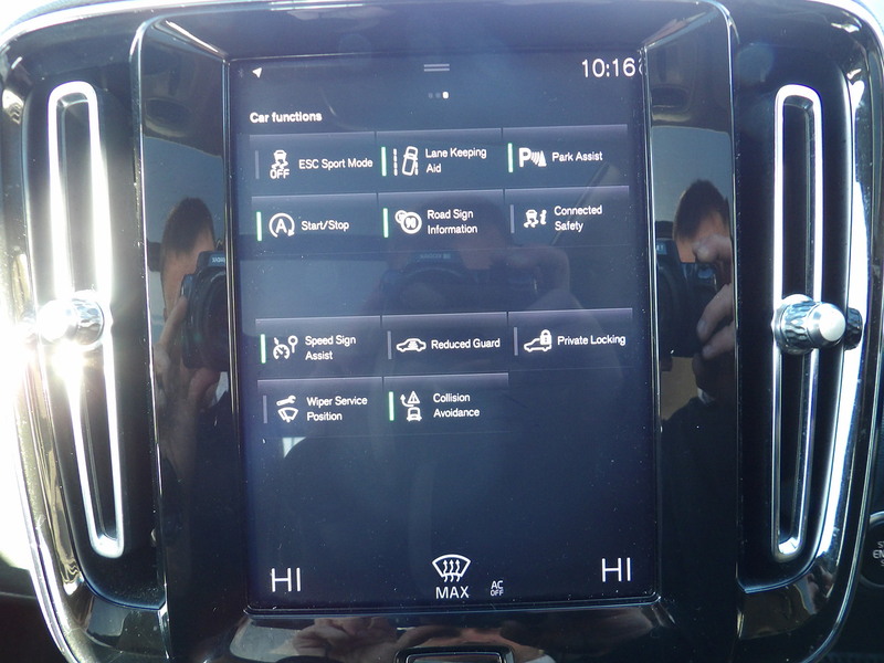 Used Volvo XC40 for sale - 76357032: Photo 53