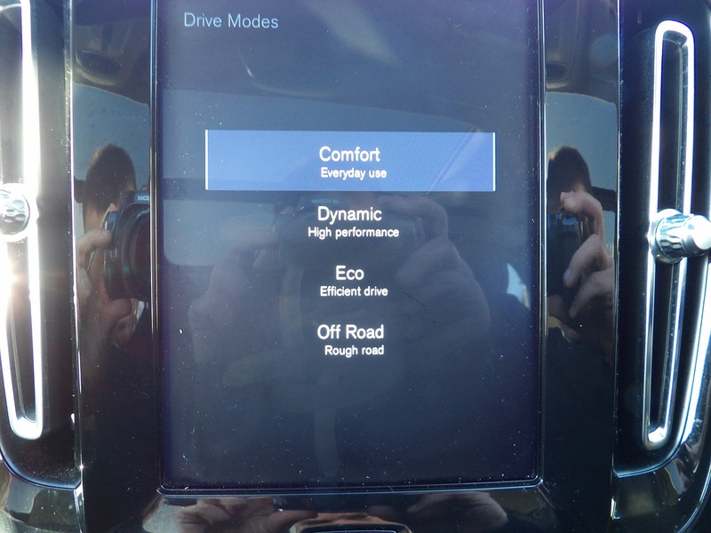 Used Volvo XC40 for sale - 76357032: Photo 56