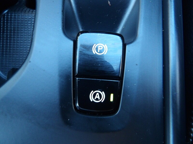 Used Volvo XC40 for sale - 76357032: Photo 60