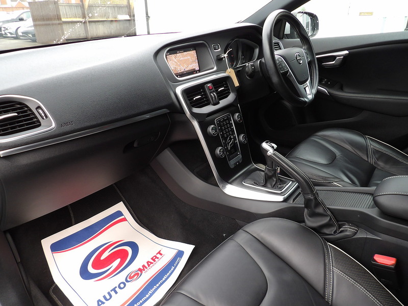 Used Volvo V40 2019 for sale - 76403233: Photo 8