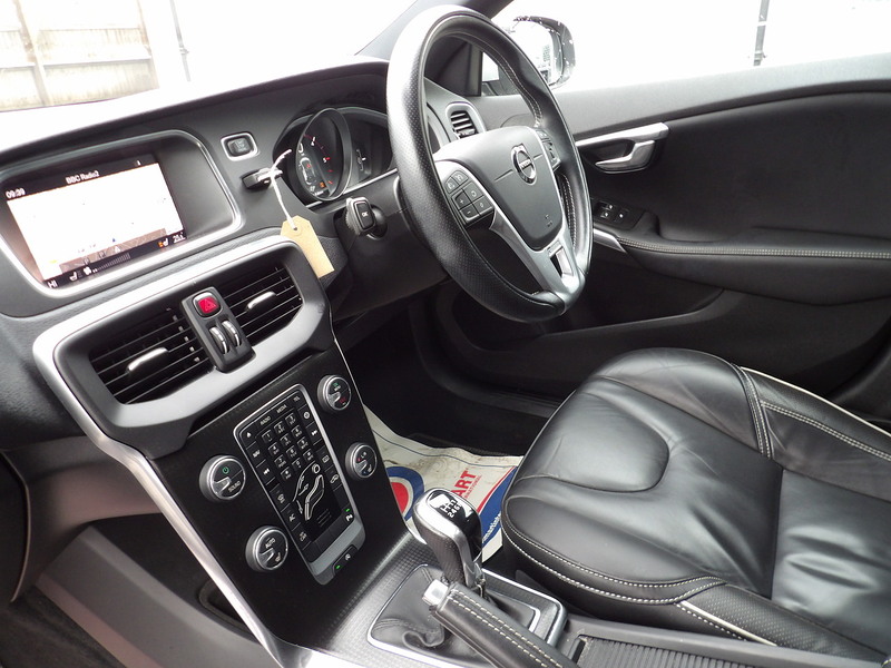 Used Volvo V40 2019 for sale - 76403233: Photo 9