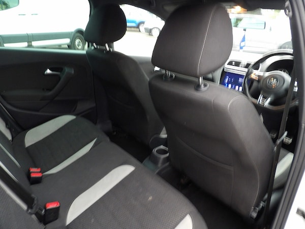 Used Volkswagen Polo 2014 for sale - 76308126: Photo 12