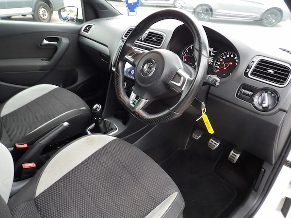 Used Volkswagen Polo 2014 for sale - 76308126: Photo 14