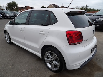 Used Volkswagen Polo 2014 for sale - 76308126: Photo