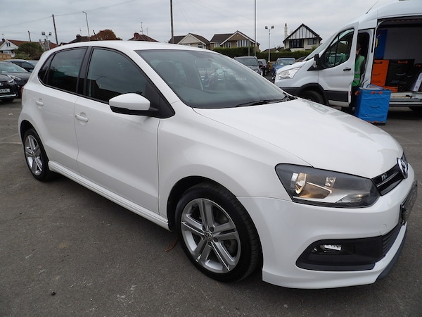 Used Volkswagen Polo 2014 for sale - 76308126: Photo 4