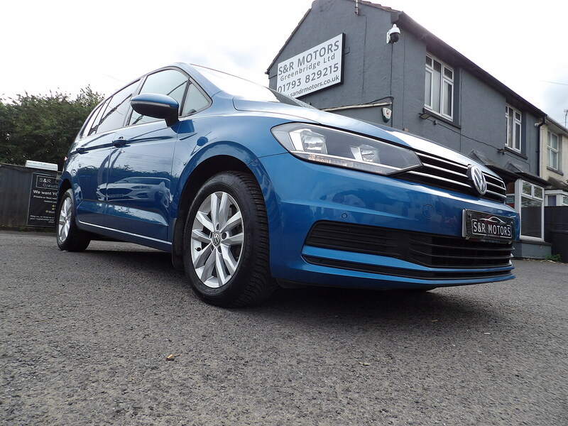 Used Volkswagen Touran 2018 for sale - 76308105: Photo 10