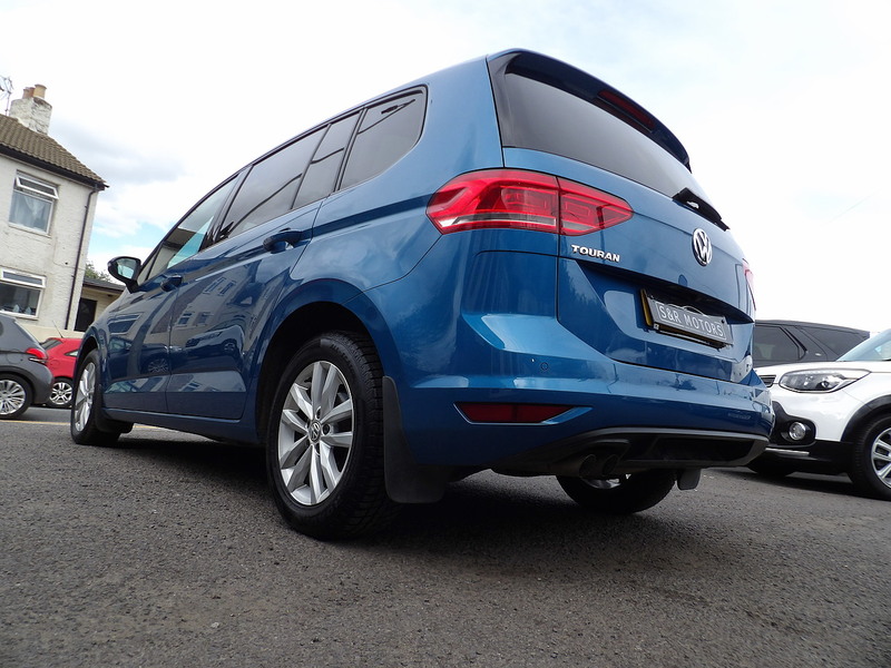 Used Volkswagen Touran 2018 for sale - 76308105: Photo 11