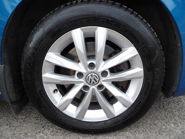 Used Volkswagen Touran 2018 for sale - 76308105: Photo 15