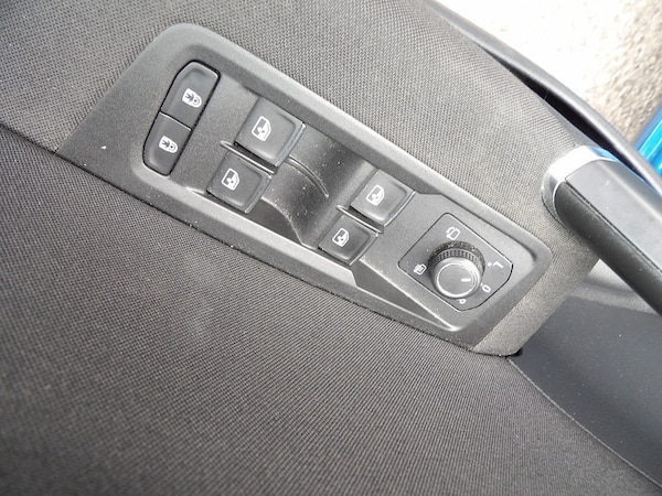 Used Volkswagen Touran 2018 for sale - 76308105: Photo 22