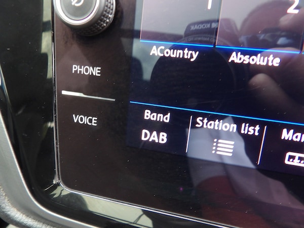 Used Volkswagen Touran 2018 for sale - 76308105: Photo 36