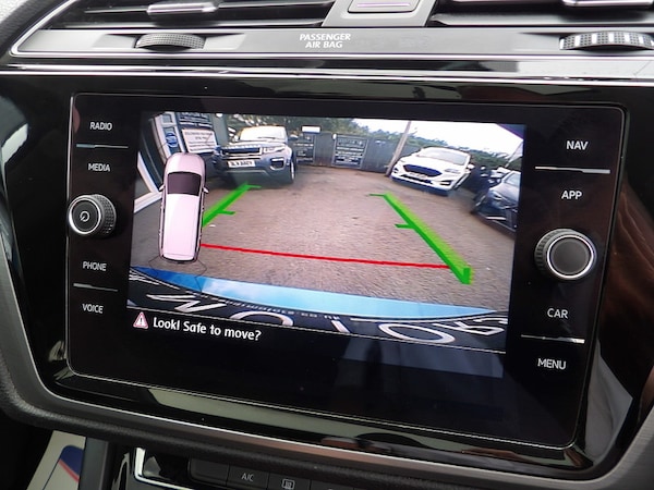 Used Volkswagen Touran 2018 for sale - 76308105: Photo 39