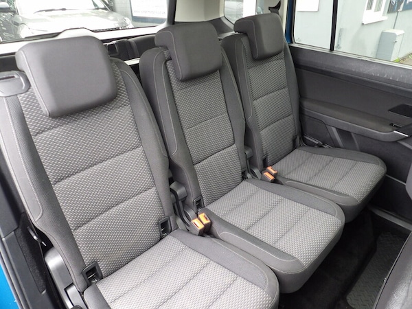 Used Volkswagen Touran 2018 for sale - 76308105: Photo 48