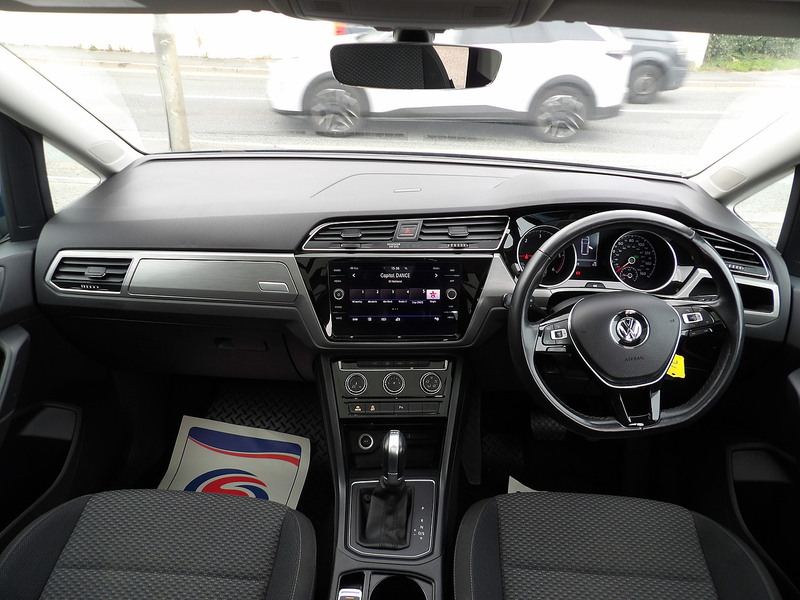 Used Volkswagen Touran 2018 for sale - 76308105: Photo 51