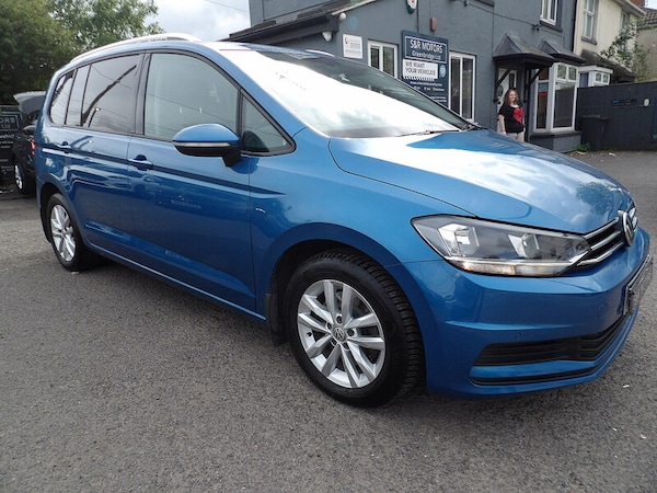 Used Volkswagen Touran 2018 for sale - 76308105: Photo 5