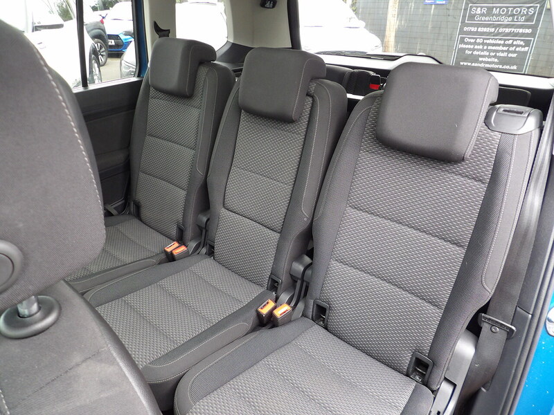 Used Volkswagen Touran 2018 for sale - 76308105: Photo 60