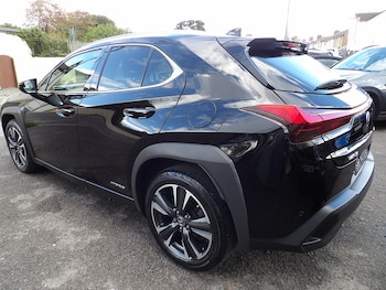 Used Lexus UX 2021 for sale - 76299790: Photo