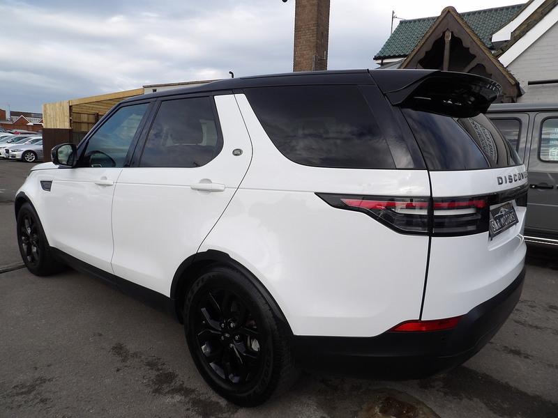 Used Land Rover Discovery 2018 for sale - 76482597: Photo 3