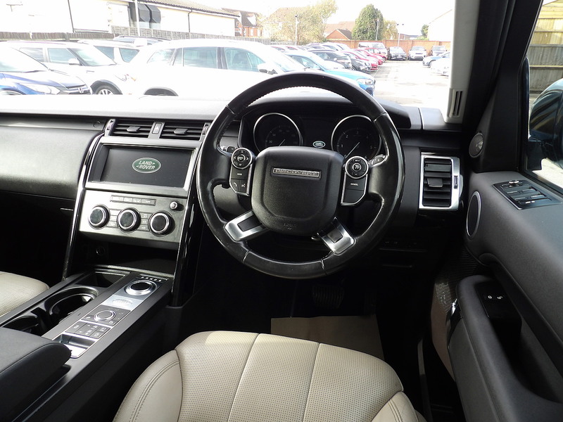 Used Land Rover Discovery 2018 for sale - 76482597: Photo 38