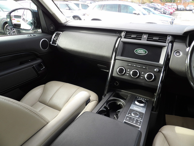 Used Land Rover Discovery 2018 for sale - 76482597: Photo 39