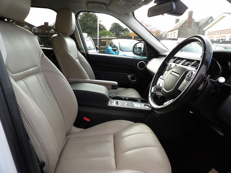 Used Land Rover Discovery 2018 for sale - 76482597: Photo 42