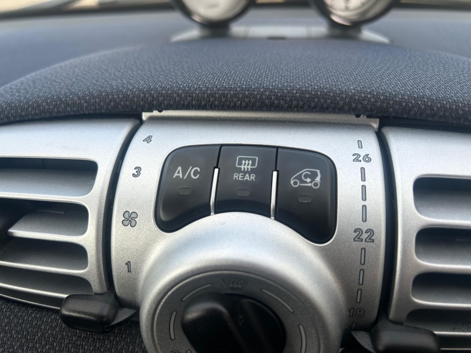 Used smart fortwo 2014 for sale - 76627458: Photo 36