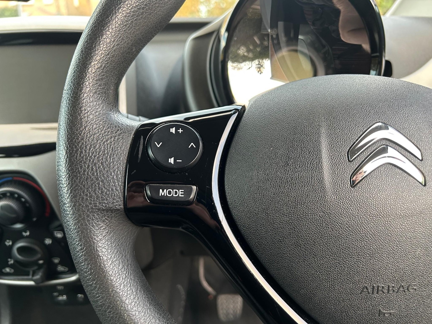 Used Citroen C1 2015 for sale - 76627464: Photo 30