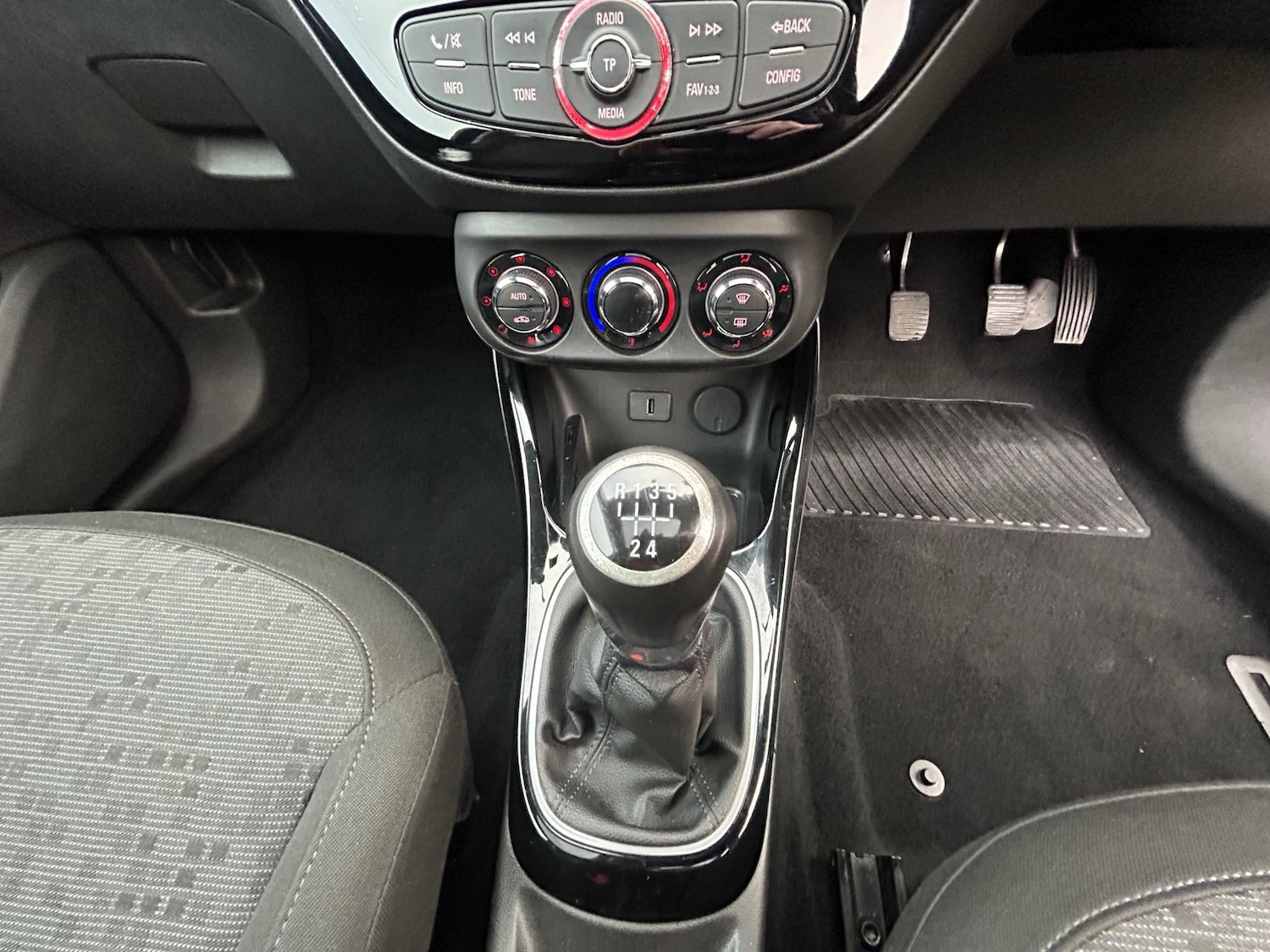 Used Vauxhall ADAM 2016 for sale - 77152404: Photo 32