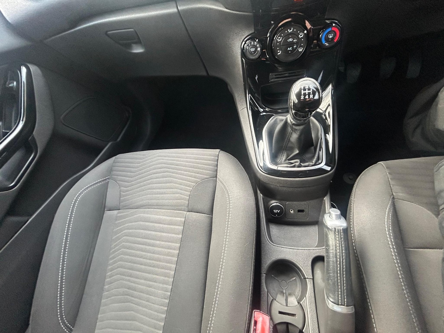 Used Ford Fiesta 2014 for sale - 77607920: Photo 34