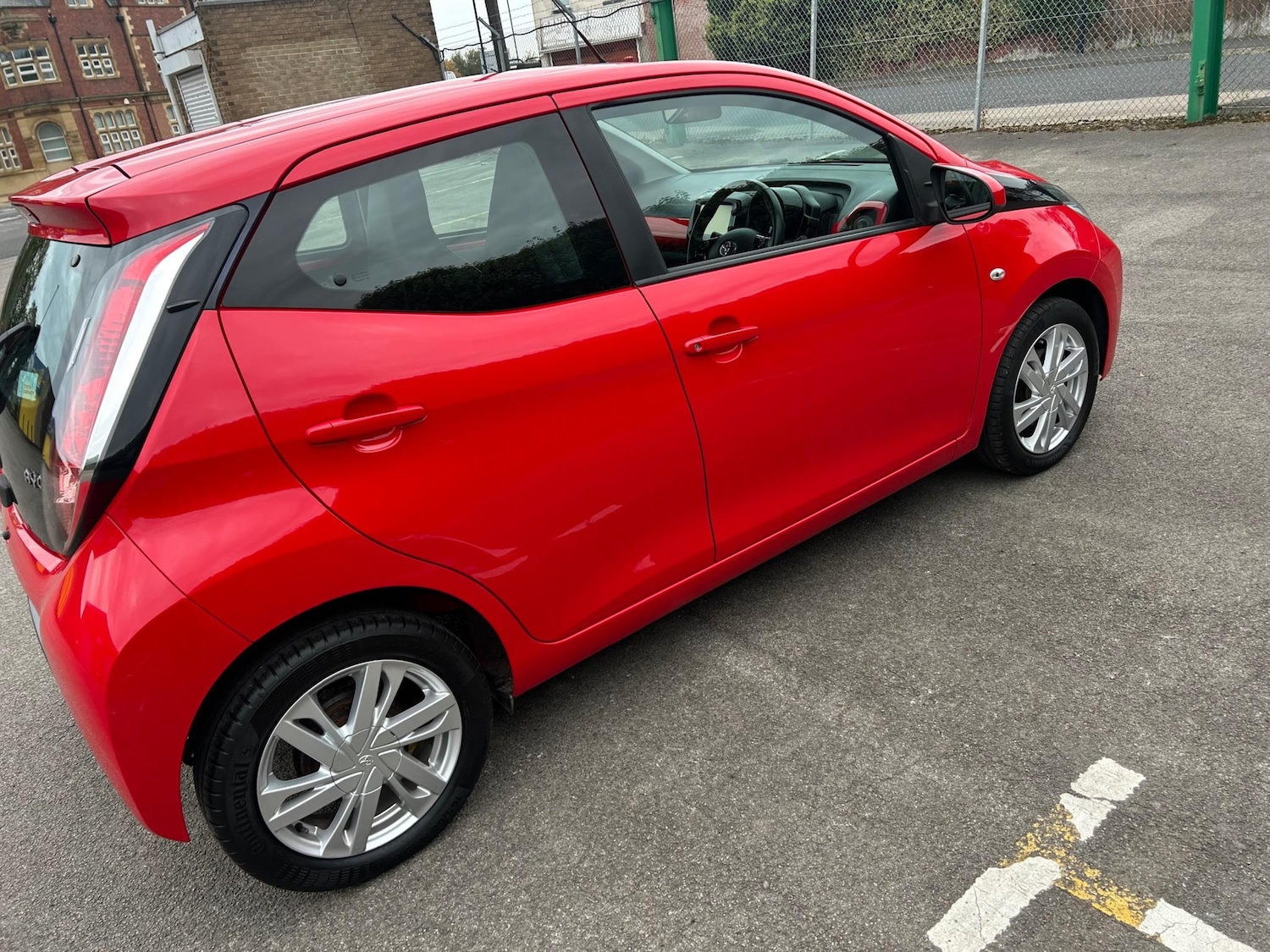 Used Toyota AYGO 2015 for sale - 76627467: Photo 14