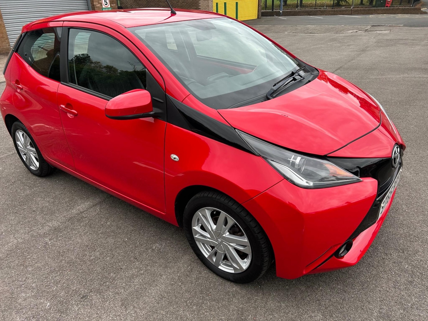 Used Toyota AYGO 2015 for sale - 76627467: Photo 19