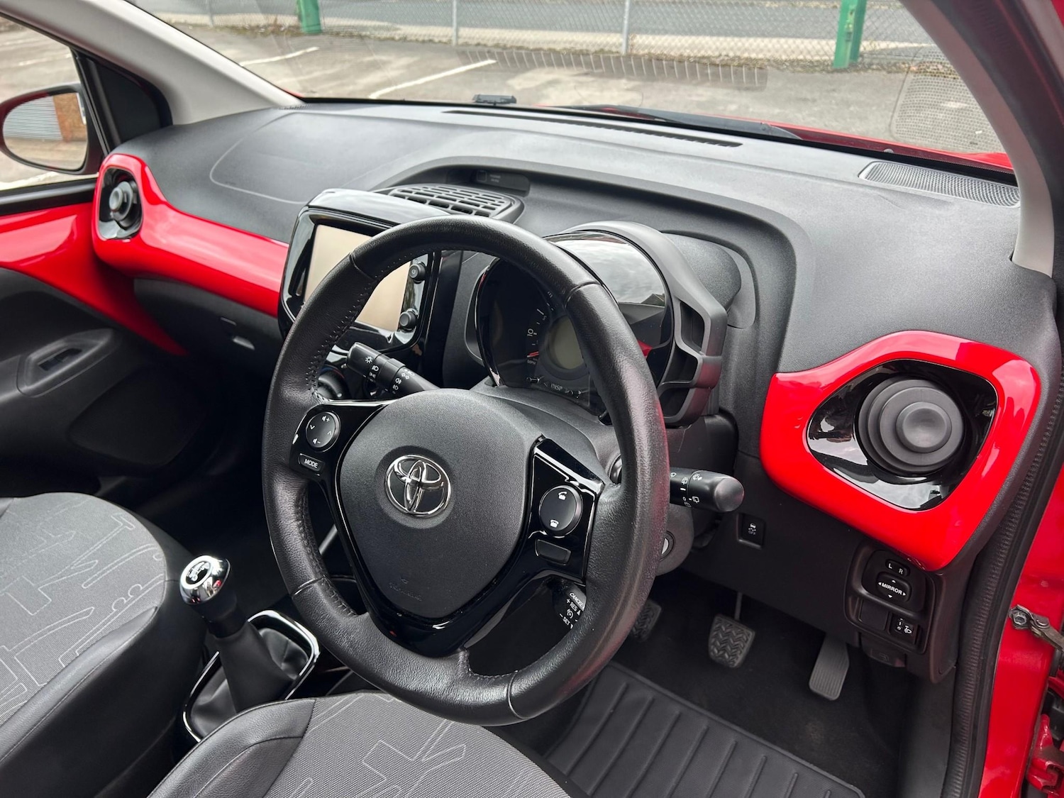 Used Toyota AYGO 2015 for sale - 76627467: Photo 22