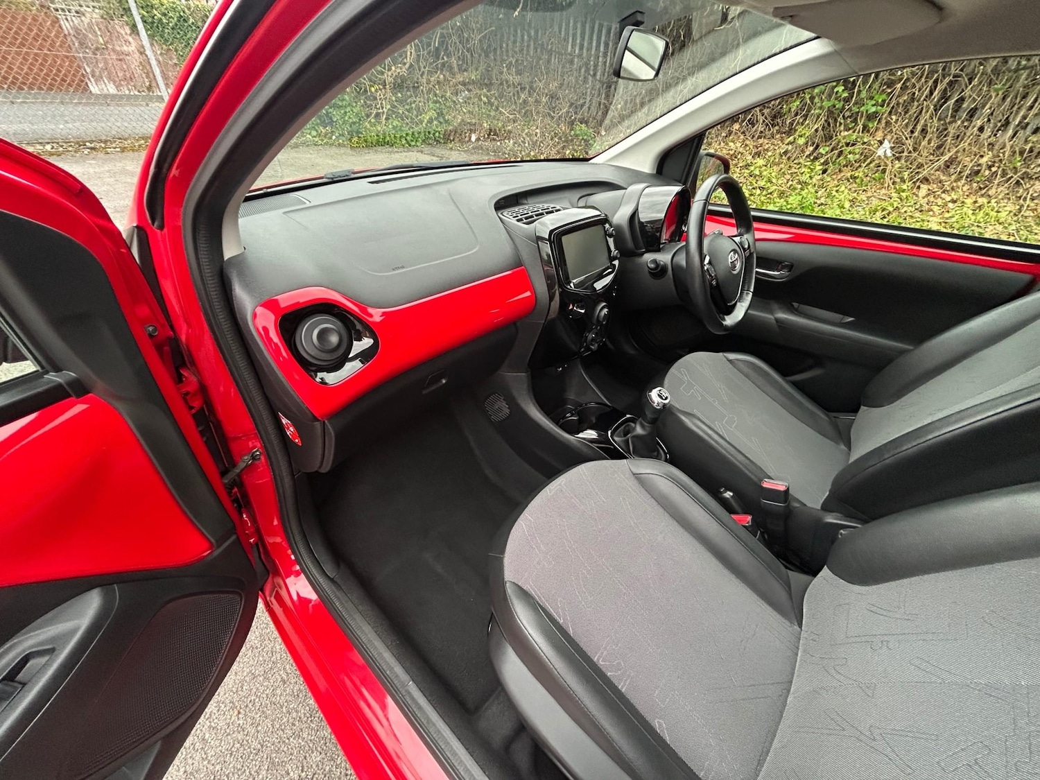 Used Toyota AYGO 2015 for sale - 76627467: Photo 24