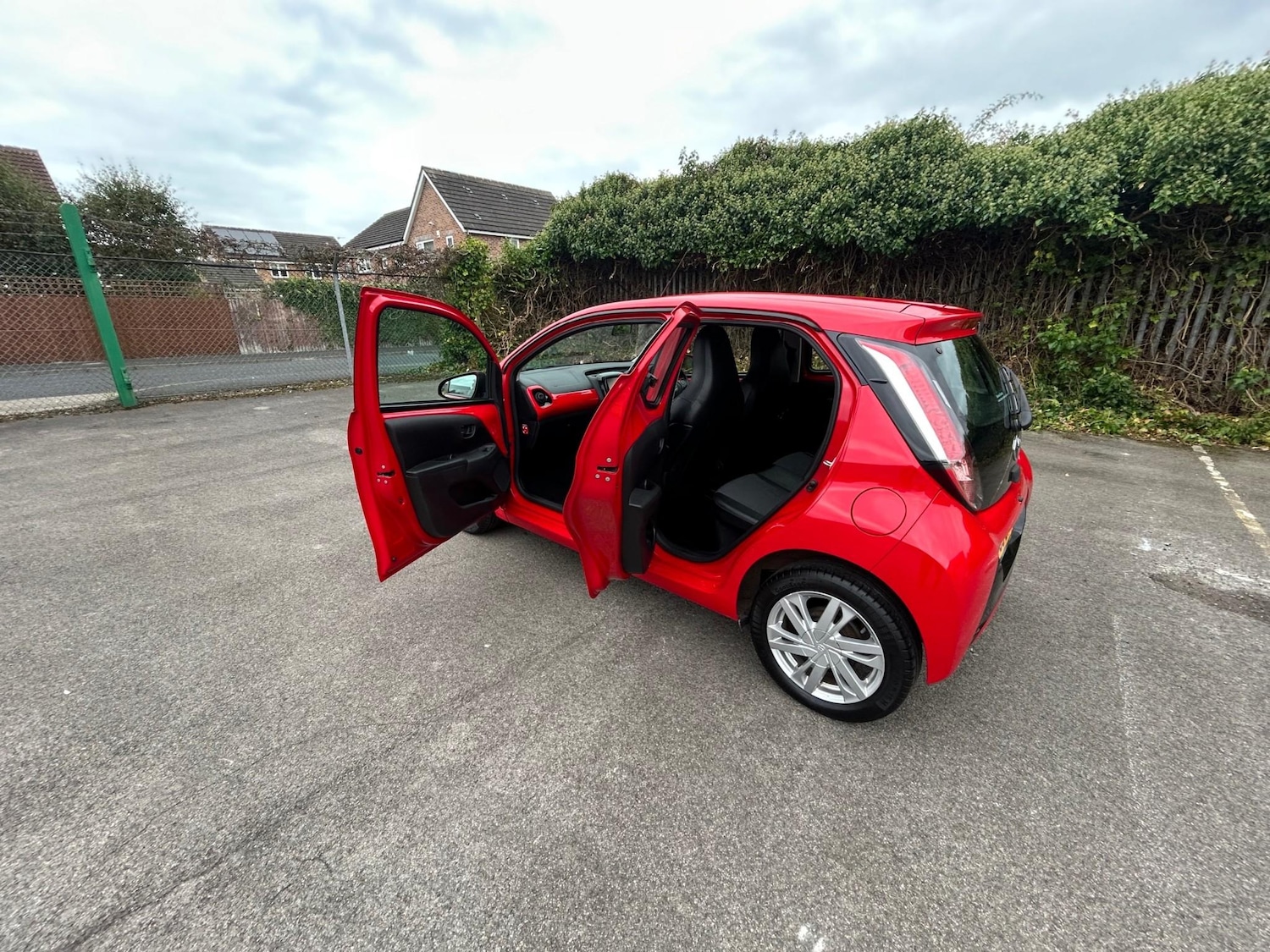 Used Toyota AYGO 2015 for sale - 76627467: Photo 26