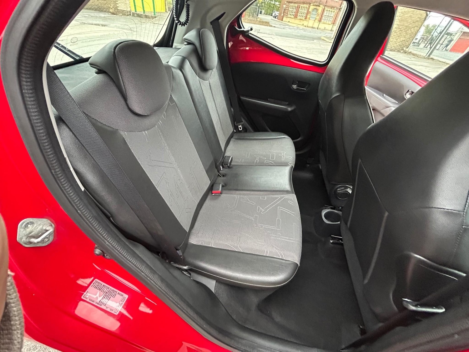 Used Toyota AYGO 2015 for sale - 76627467: Photo 28