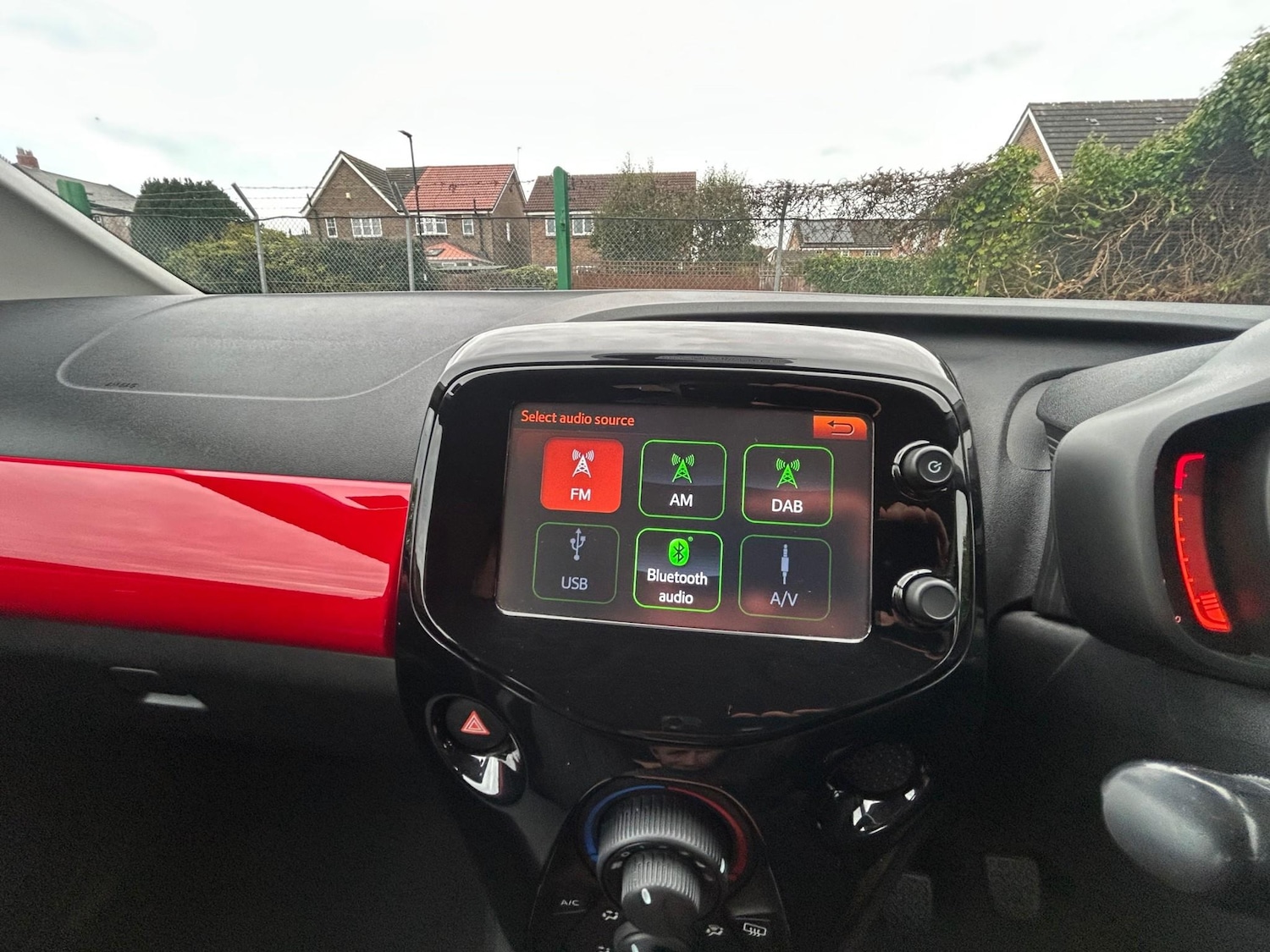 Used Toyota AYGO 2015 for sale - 76627467: Photo 34