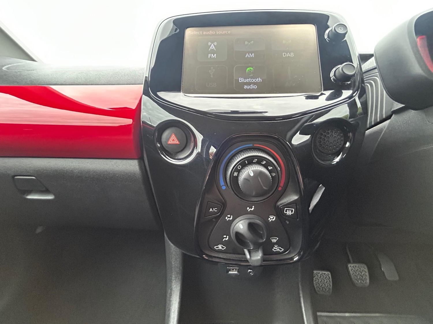 Used Toyota AYGO 2015 for sale - 76627467: Photo 35