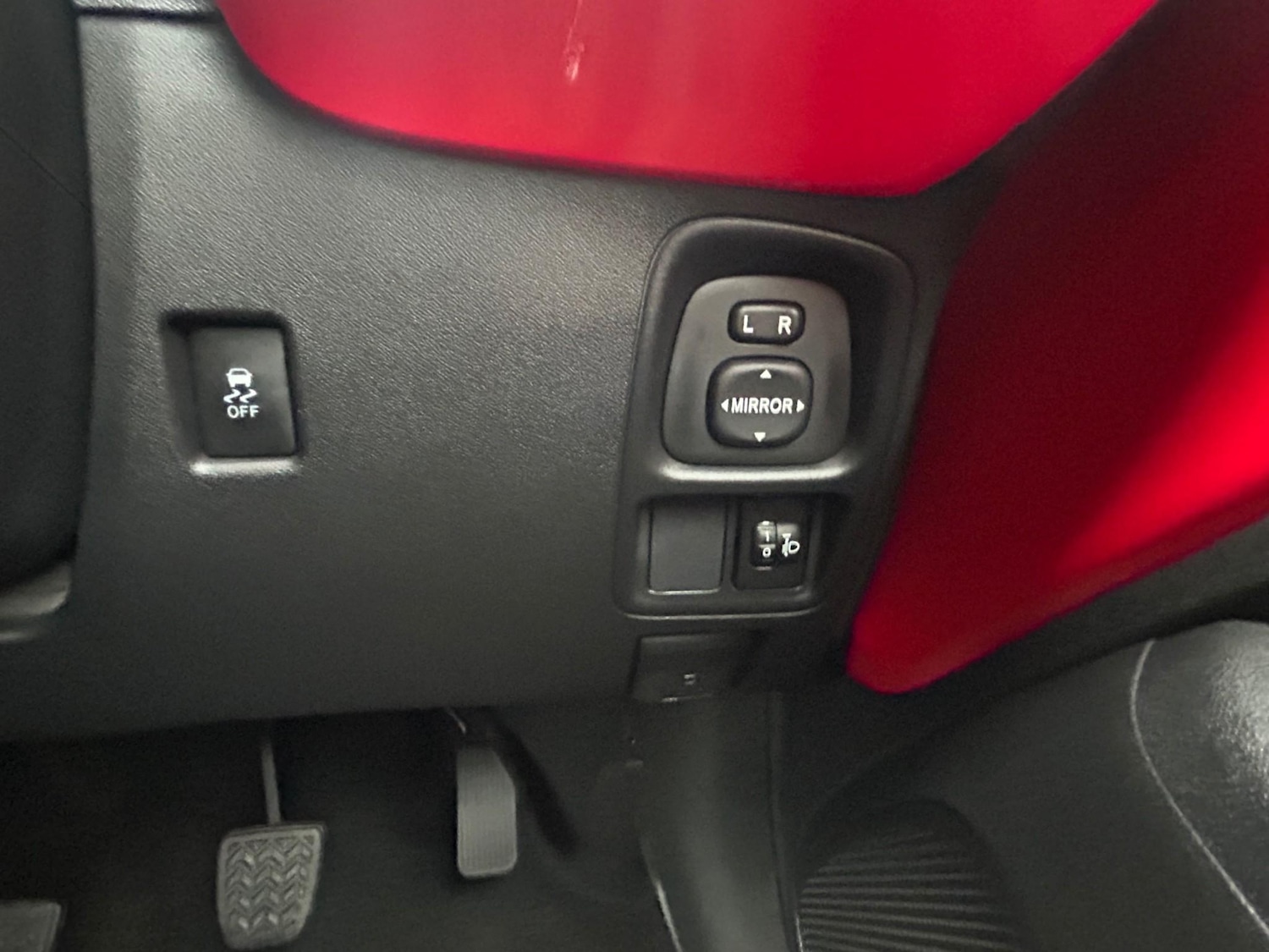 Used Toyota AYGO 2015 for sale - 76627467: Photo 45