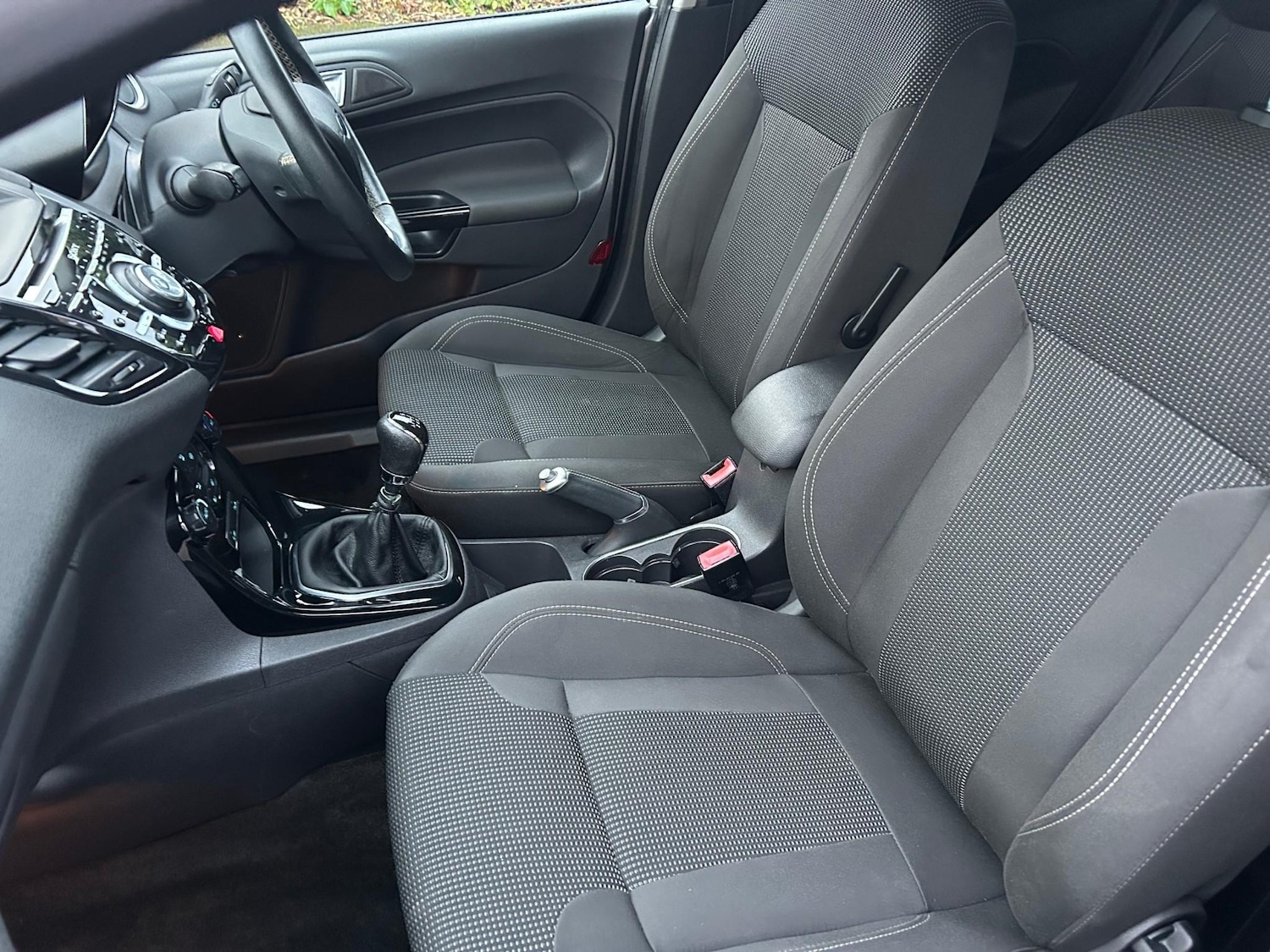 Used Ford Fiesta 2016 for sale - 76641437: Photo 21