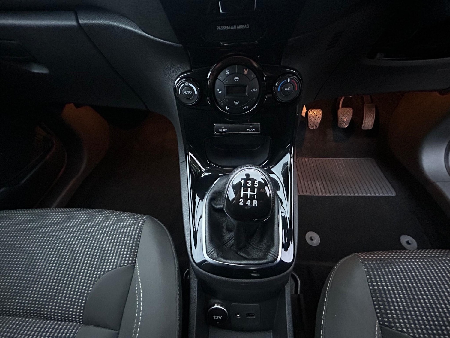 Used Ford Fiesta 2016 for sale - 76641437: Photo 30