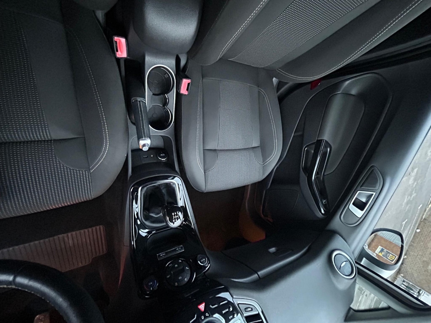 Used Ford Fiesta 2016 for sale - 76641437: Photo 32